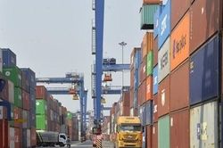 TP. Hồ Chí Minh: Đề xuất giảm một số loại phí hạ tầng cảng biển