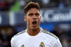 Man United sẵn sàng trả lương 60 triệu euro cho Varane