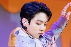 Fancam thần tiên của Jungkook BTS gây bão non-fan