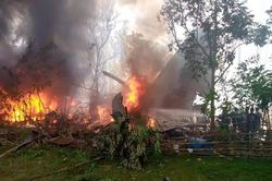 Tai nạn C-130 ở Philippines: Nhiều người nhảy ra trước khi máy bay rơi