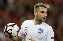 Chuyển nhượng cầu thủ Man Utd: Thưởng Luke Shaw hợp đồng mới lương cao; tự tin có được chữ ký Raphael Varane