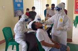 Hà Nội: Xét nghiệm cho 1.500 công nhân, sau khi 1 bảo vệ dương tính với SARS-CoV-2