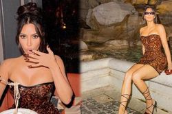 Kim Kardashian diện váy ngắn 'o ép' vòng một giữa tin đồn dùng app hẹn hò online