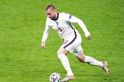 Thi đấu cực đỉnh, Luke Shaw được MU trọng thưởng