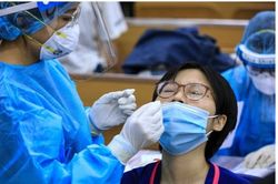 Hà Nội: Khuyến cáo người dân chỉ ra đường khi cần thiết để phòng dịch Covid-19