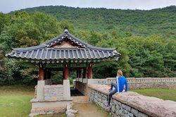 Thành phố nhỏ Mungyeong ở Hàn Quốc đón lượng du khách 'khủng' bất chấp dịch Covid-19