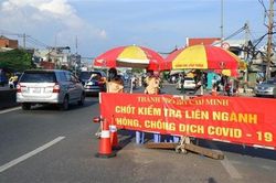 Kiểm soát chặt người ra, vào TP.HCM bằng mã QR