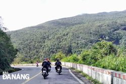 Tour du lịch bằng xe máy từ Huế đến Hội An vào top 25 trải nghiệm hàng đầu thế giới