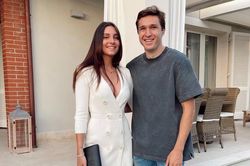 Cầu thủ Federico Chiesa ngoài đời ăn mặc thế nào?