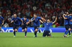 Ý vào Chung kết EURO 2021: Giới hạn là bầu trời