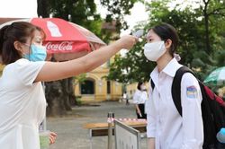 Kỳ thi tốt nghiệp THPT năm 2021: Thí sinh cả nước bước vào môn thi đầu tiên