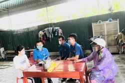 Bố qua đời, nữ sinh Nghệ An gạt nước mắt hoàn thành kỳ thi tốt nghiệp THPT