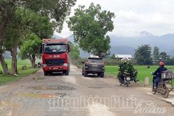 Cần sớm nâng cấp các tuyến giao thông huyết mạch