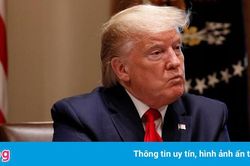 Ông Trump khó thắng kiện Facebook, Google và Twitter