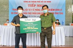 Công Phượng chung tay chống dịch Covid-19