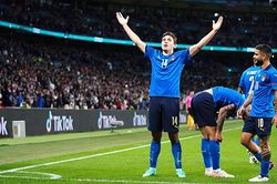 Anh vs Ý: Vũ điệu Chiesa, bản lĩnh Jorginho nâng bước người Ý