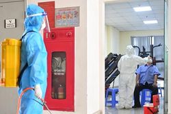Cận cảnh biện pháp phòng, dịch tại chung cư có 2 ca dương tính ở Hà Nội