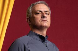 Mourinho: 'Thảm họa của tôi là thành công với người khác'