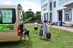 Thừa Thiên Huế đón công dân đang cách ly tại Quảng Trị về địa phương theo nguyện vọng