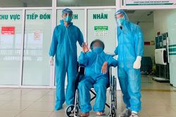 Hai ca Covid-19 bình phục sau hơn 1 tháng sống nhờ máy thở