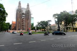 TP. HCM ngày đầu thực hiện Chỉ thị 16: Đã thưa người khi dịch Covid-19 bùng phát lại, nay càng vắng vẻ hơn