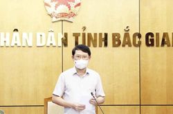 Chủ tịch Bắc Giang: Phê bình, kỷ luật cán bộ để chống dịch hiệu quả