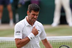 Djokovic lần thứ 7 vào chung kết Wimbledon