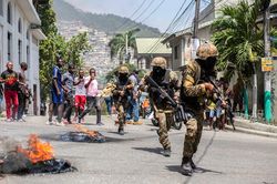 Hỗn loạn sau vụ ám sát tổng thống, Haiti cầu viện quân đội Mỹ và LHQ
