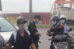 'Căng mình' bám chốt kiểm soát dịch Covid-19