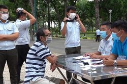 TP.HCM xử phạt nhiều người ra đường không lý do, cố tình mở bán hàng