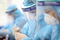 Hà Nội: Thêm 5 ca dương tính SARS-CoV-2 là công nhân, kỹ sư tại khu công nghiệp ở Đông Anh