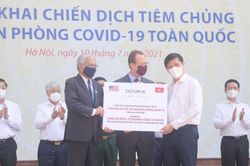 Thủ tướng Phạm Minh Chính dự lễ tiếp nhận 2 triệu liều vắc xin phòng COVID-19 Moderna