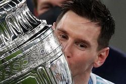 Trọng tài bị tố thiên vị tuyển Argentina