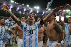 ĐIỂM NHẤN Argentina 1-0 Brazil: Lần đầu cho Messi. Trận cầu vỡ vụn vì quá thô bạo