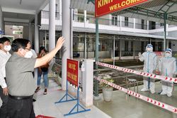 Chùm ảnh: Thủ tướng kiểm tra công tác phòng chống dịch tại Tây Ninh