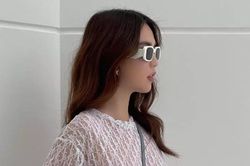 7749 lần Ngọc Trinh bị miếng dán ngực 'phản chủ'