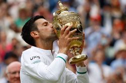 Vô địch Wimbledon, Djokovic san bằng kỷ lục của Federer và Nadal