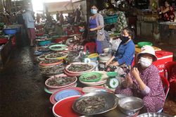 Quản lý chợ chặt hơn nữa