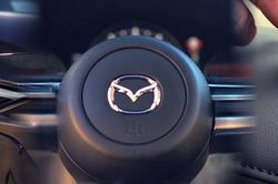 Hơn 260 nghìn xe Mazda 3 bị triệu hồi