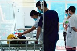 Hơn 60 công nhân ở Lào Cai bị ngộ độc thực phẩm