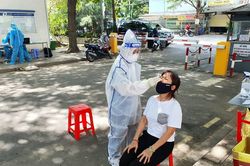 Ngày 12/7, TP Hồ Chí Minh ghi nhận 1.220 ca nhiễm Covid-19