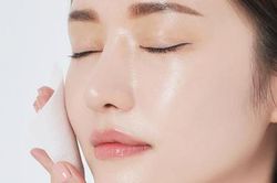 Chăm sóc làn da 'nhờn' thế nào cho đúng?