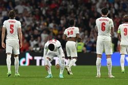 Chung kết EURO 2021: Vì sao tuyển Anh thất bại?