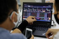 Chứng khoán ngày 13/7: Có thể quay về vùng 1.312–1.315 điểm