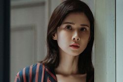 Mẹ chồng cho tiền mua nhà ít hơn mẹ đẻ 200 triệu, nhờ cuộc nói chuyện lén lút trong góc tôi mới biết âm mưu ghê sợ