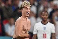 CĐV Anh hối lộ bảo vệ, làm loạn trận chung kết Euro 2020