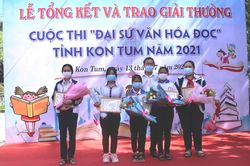 Trao giải Cuộc thi 'Đại sứ Văn hóa đọc' năm 2021