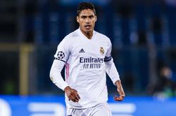 Real Madrid bị hạ mức lương trần, MU tràn trề cơ hội sở hữu Varane