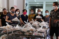 Bài 2: Tiếp sức cho tuyến đầu