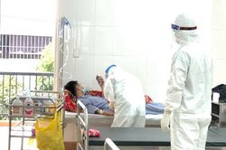 Dịch Covid-19 căng thẳng, Bộ Y tế công bố phác đồ điều trị mới nhất